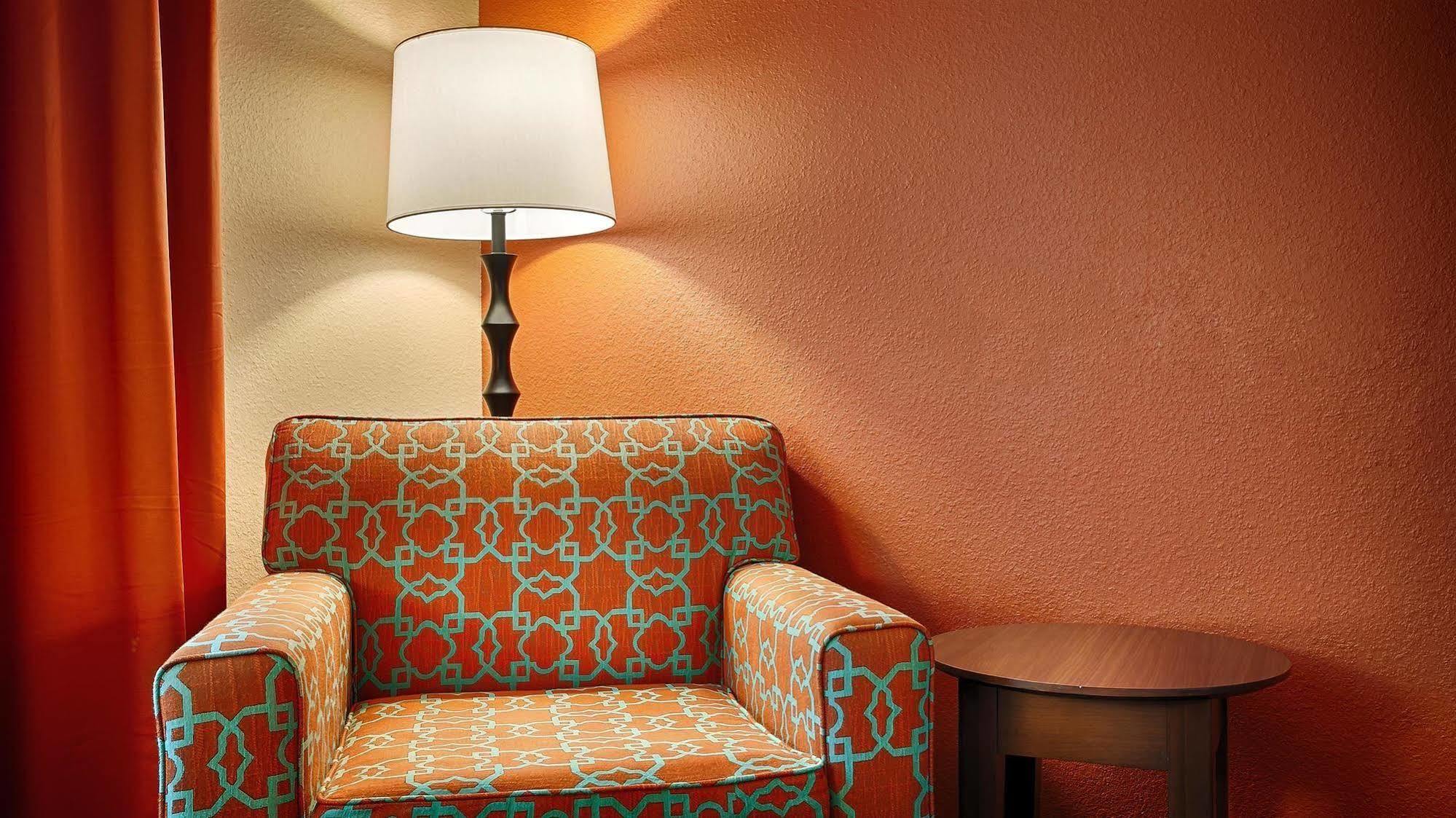 Best Western Plus Longhorn Inn&Suites Luling Exterior foto